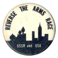 Значок «Переломить гонку вооружений»