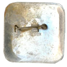 Значок Заяц и волк (вид 2)