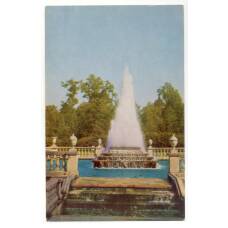 Открытка Ленинград — Петродворец.  Фонтан «Пирамида»