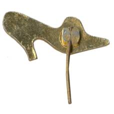 Значок Туфелька (вид 2)