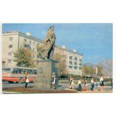 Открытка Новороссийск — Памятник «Неизвестному матросу»