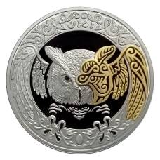 Монета 200 тенге 2019 года Казахстан «Культовые животные тотемы кочевников — Уки (Филин)» в подарочной коробке (аверс)