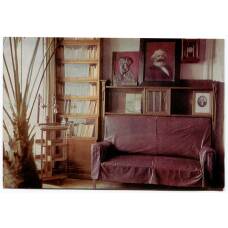 Открытка Москва — Кабинет и квартира В.И. Ленина в Кремле. Часть рабочего кабинета В.И. Ленина.