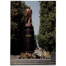 Открытка Киев — Памятник В.И. Ленину