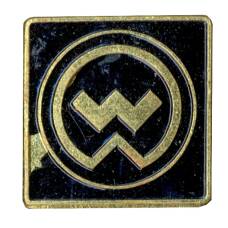 Значок рекламный W