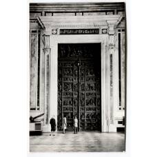 Открытка Исаакиевский собор — Северный внутренние двери. Скульптор И.П.Витали