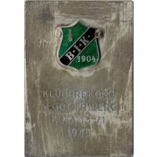 Жетон-плакетка «Рекорд клуба Альгот Фриберг — метание шара — 1945 год — 13.71 м»