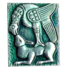 Значок барельеф грифон и кролик