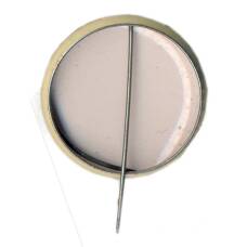 Значок Сипсик — тряпичная  кукла (Эстония) (вид 2)