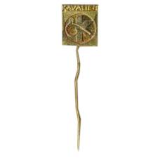 Значок рекламный KAVALIER