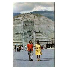 Открытка Пирамида Луны в Мехико