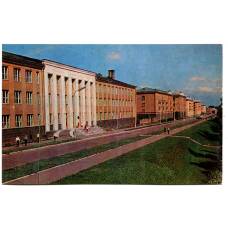 Открытка Великие Луки. Набережная имени Александра Матросова (аверс)