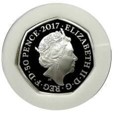 Монета 50 пенсов 2017 года Великобритания «150 лет со дня рождения Беатрис Поттер — Бенджамин Банни» (в коробке) (реверс)