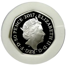 Монета 50 пенсов 2017 года Великобритания «150 лет со дня рождения Беатрис Поттер — Бенджамин Банни» (в коробке) (реверс)