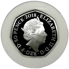 Монета 50 пенсов 2018 года Великобритания «150 лет со дня рождения Беатрис Поттер — Кролик Питер» (в коробке) (реверс)