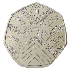 Монета 50 пенсов 2022 года Великобритания «50 лет декриминализации гомосексуализма в Великобритании» (аверс)