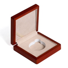 Футляр деревянный «SIENA» для 1 монеты в капсуле «MAGIC L» LEUCHTTURM 363486 (аверс)