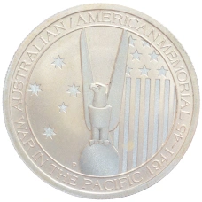 Монета 50 центов 2013 года Австралия —  Австрало-американский мемориал Второй Мировой войны (аверс)