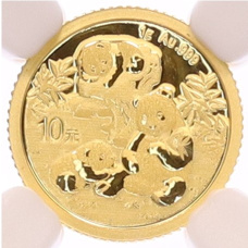 Монета 10 юаней 2025 года Китай «Панда» в слабе NGC (MS70) (аверс)
